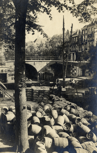 1820 Gezicht op de Oudegracht Tolsteegzijde te Utrecht.